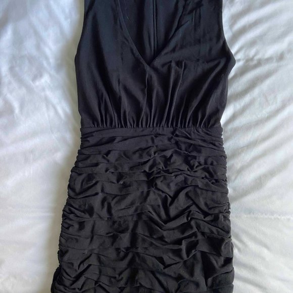 Chelsea28 Black V Neck Dress - Picture 5 of 5